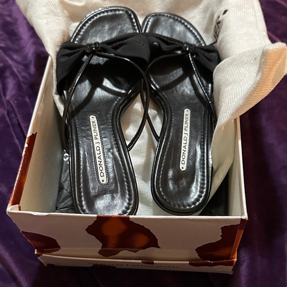 Donald J. Pliner Shoes - Donald J. Pliner Black Satin Bow Slide Sandals w dustbag